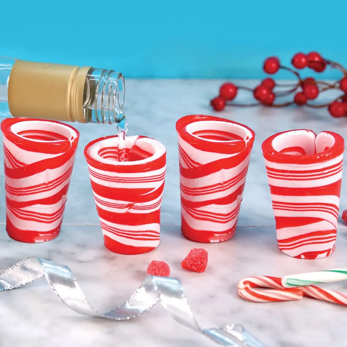 https://www.lorentanuts.com/wp-content/uploads/2023/10/Candy-Cane-Pouring.webp
